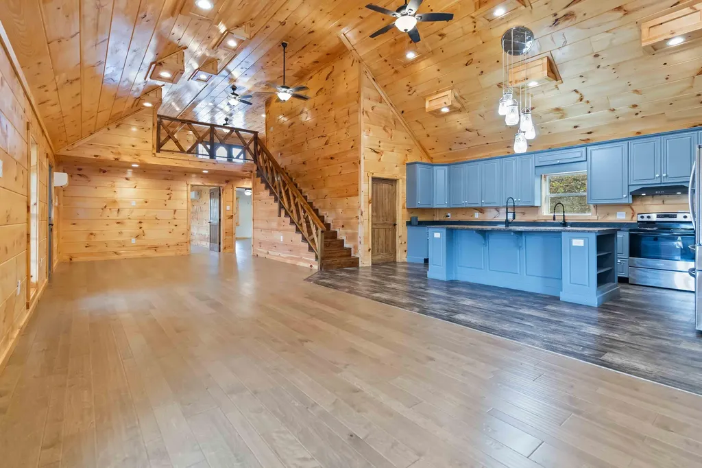 949 3447 Highway Mckee KY 40447