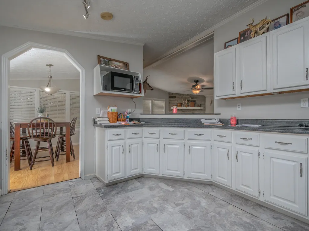 337 Aberdeen Lane Clearfield KY 40313