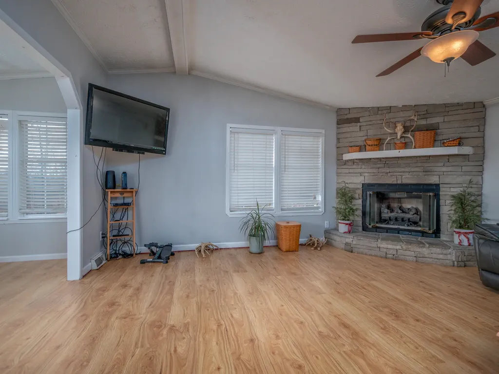 337 Aberdeen Lane Clearfield KY 40313