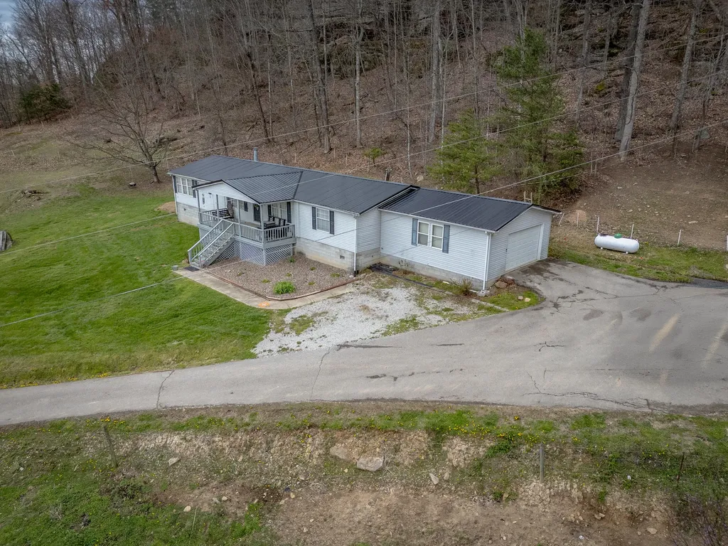 337 Aberdeen Lane Clearfield KY 40313