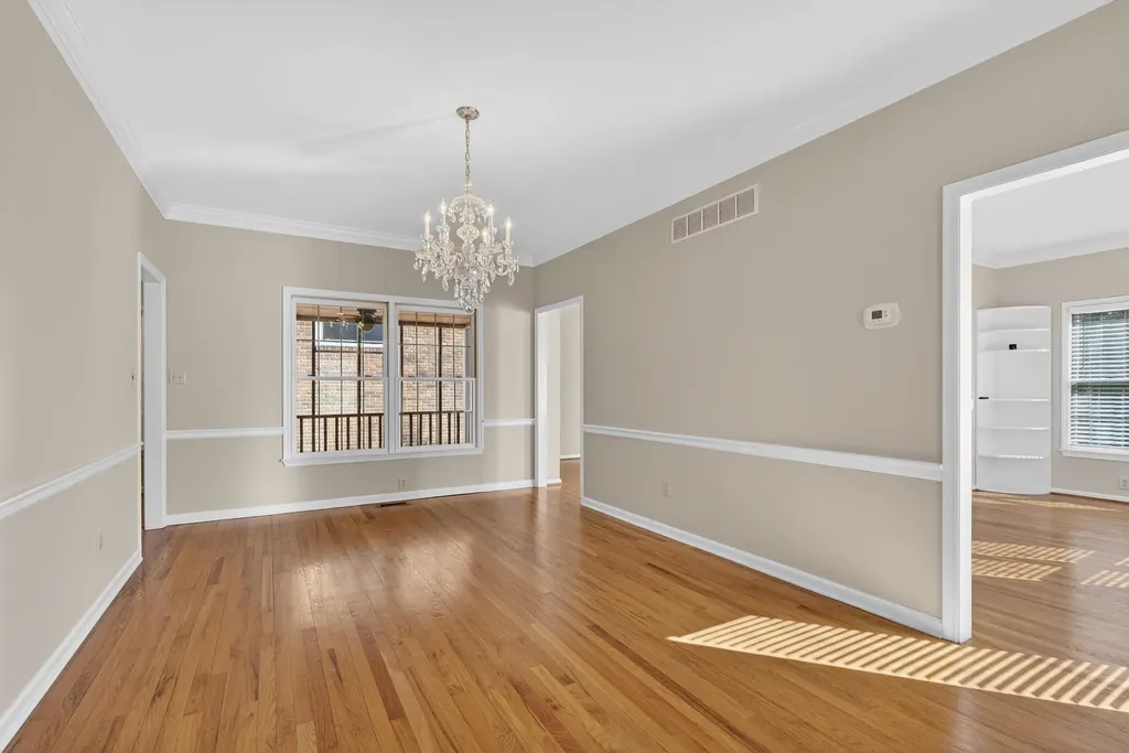 1216 Oak Knoll Lexington KY 40502