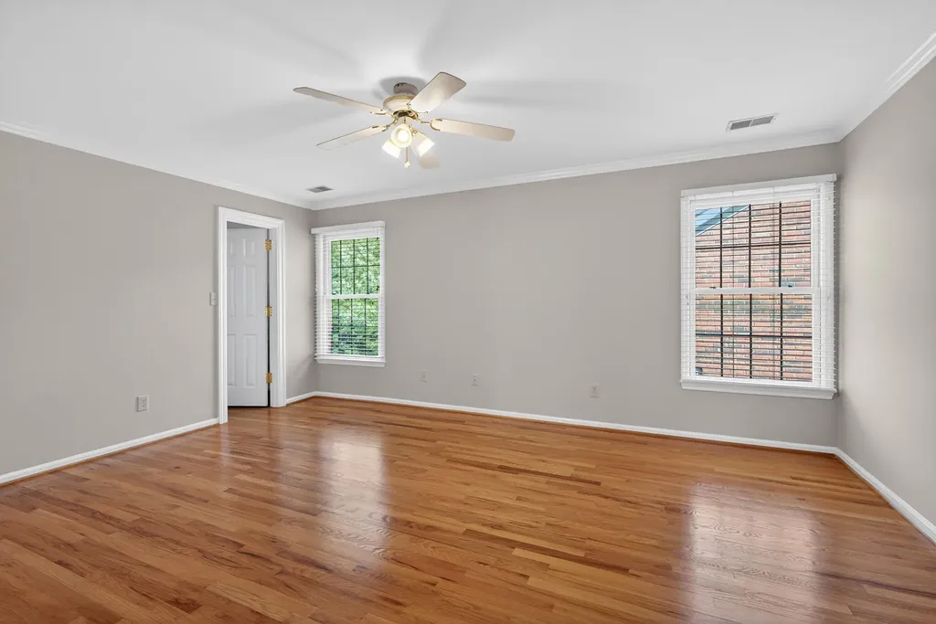1216 Oak Knoll Lexington KY 40502