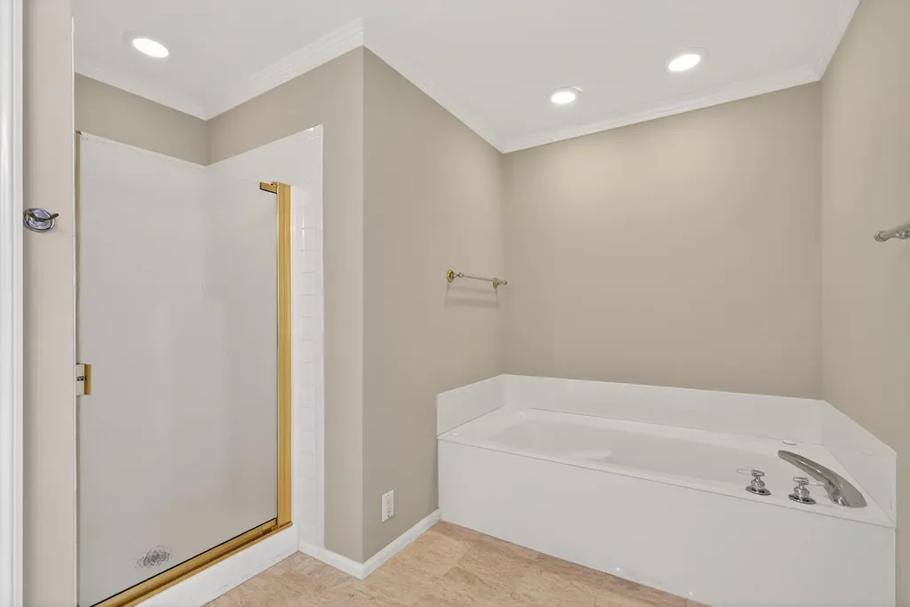 1216 Oak Knoll Lexington KY 40502