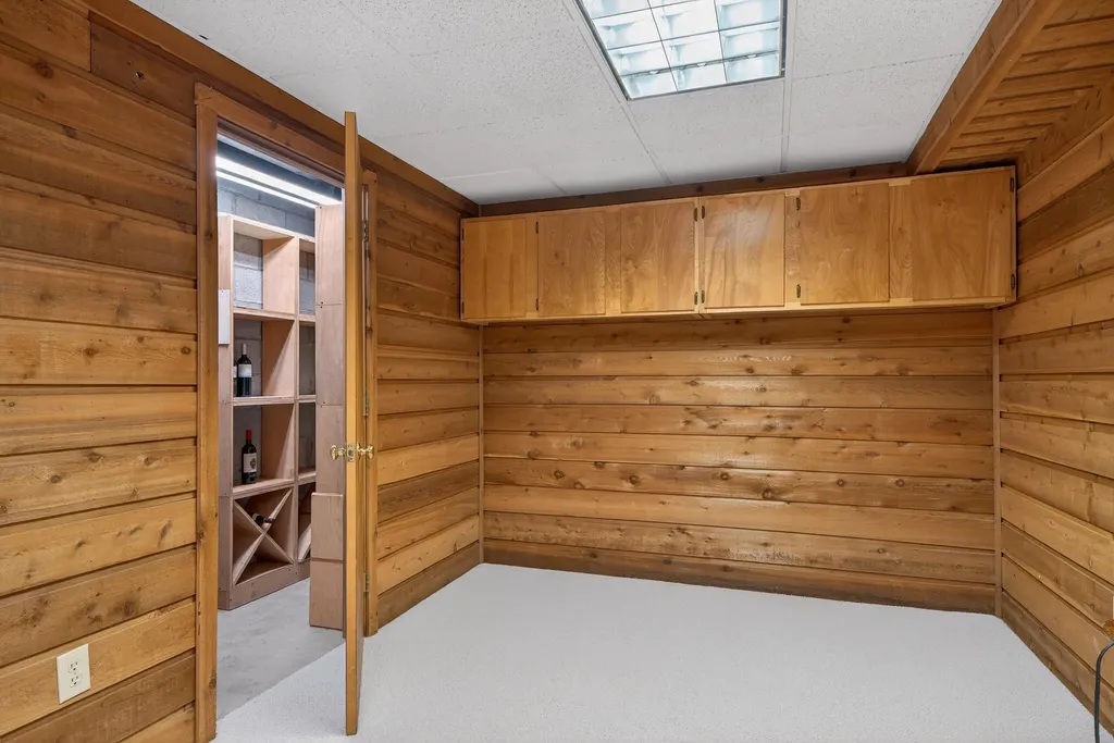 1216 Oak Knoll Lexington KY 40502