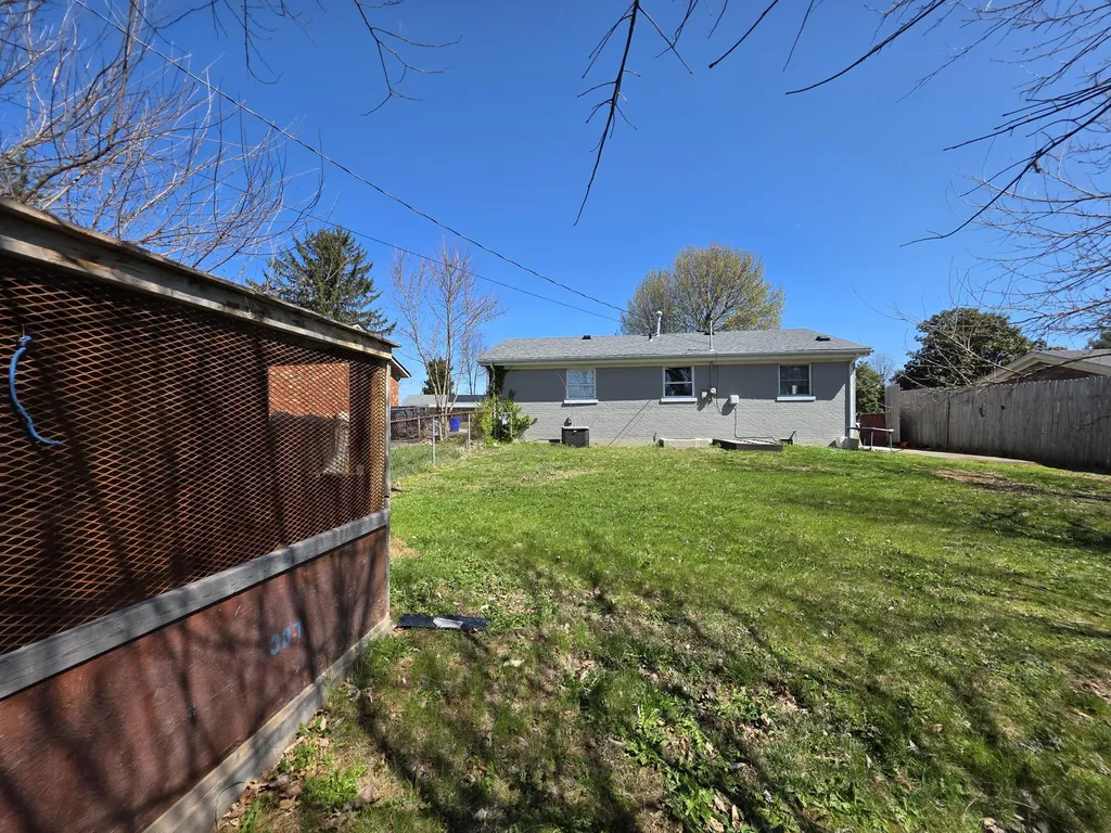 1706 Knoxville Court Lexington KY 40505