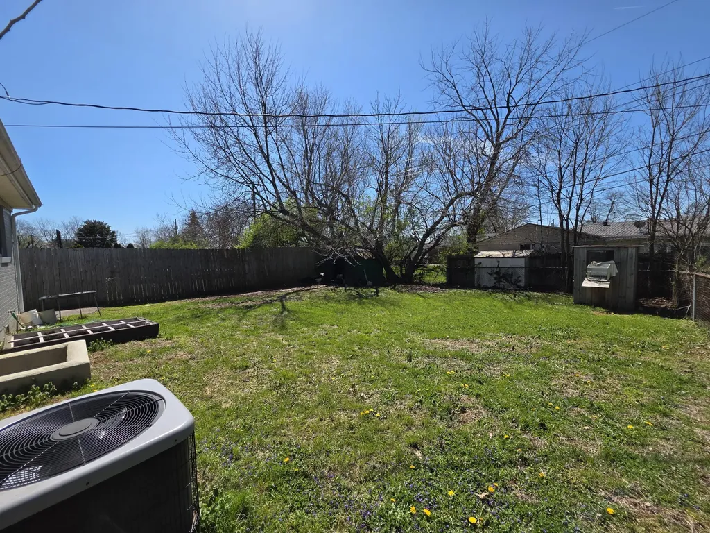 1706 Knoxville Court Lexington KY 40505