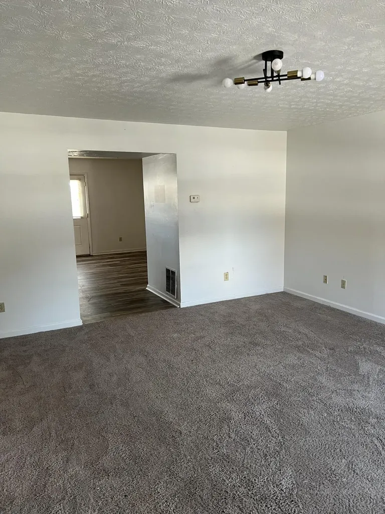 821 Ridgewood Drive Berea KY 40403