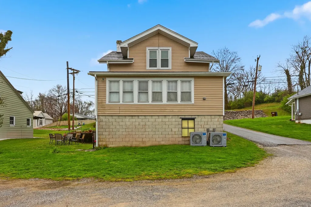 523 W High Street Mt Sterling KY 40353