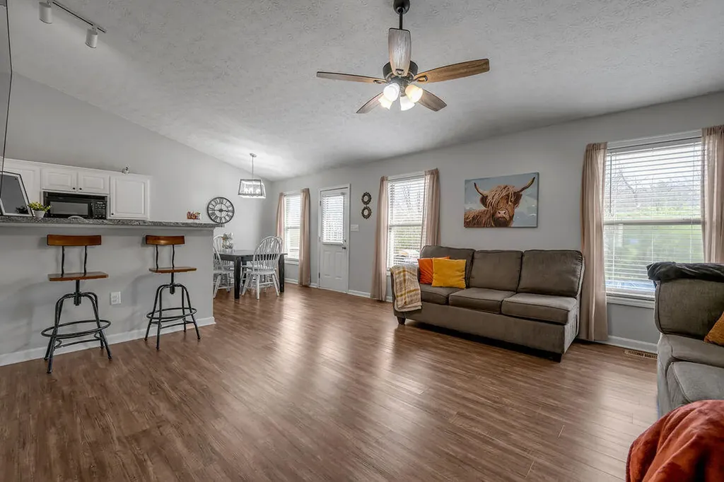 128 Wooded Way Frankfort KY 40601