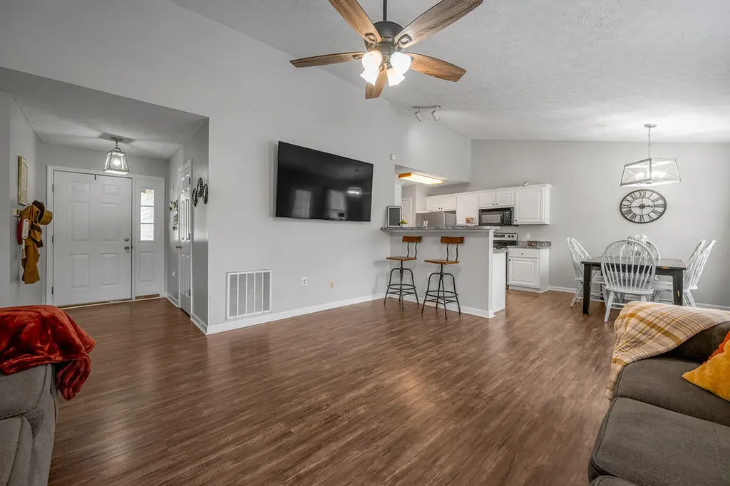 128 Wooded Way Frankfort KY 40601