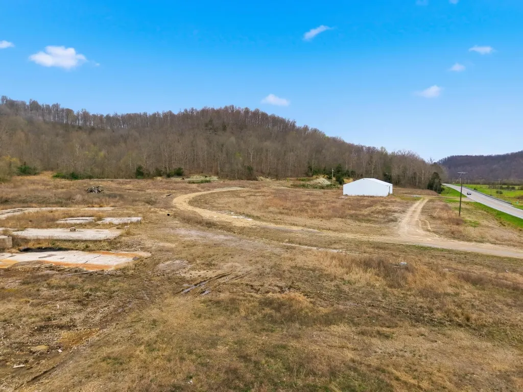 8135 Us-127 Hustonville KY 40437