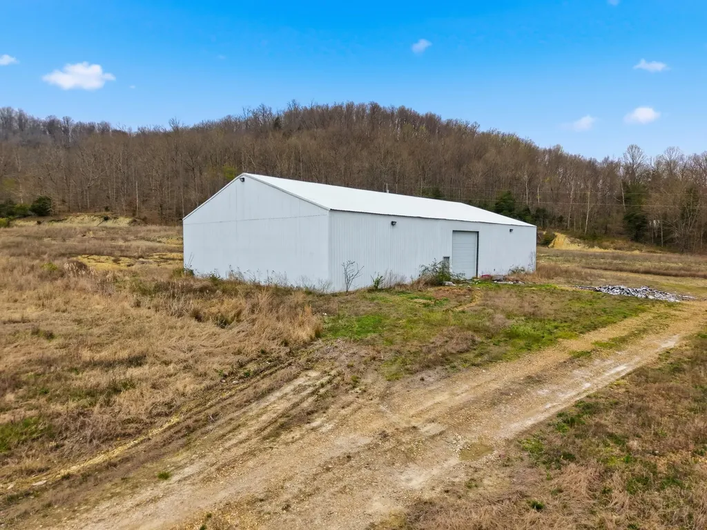 8135 Us-127 Hustonville KY 40437