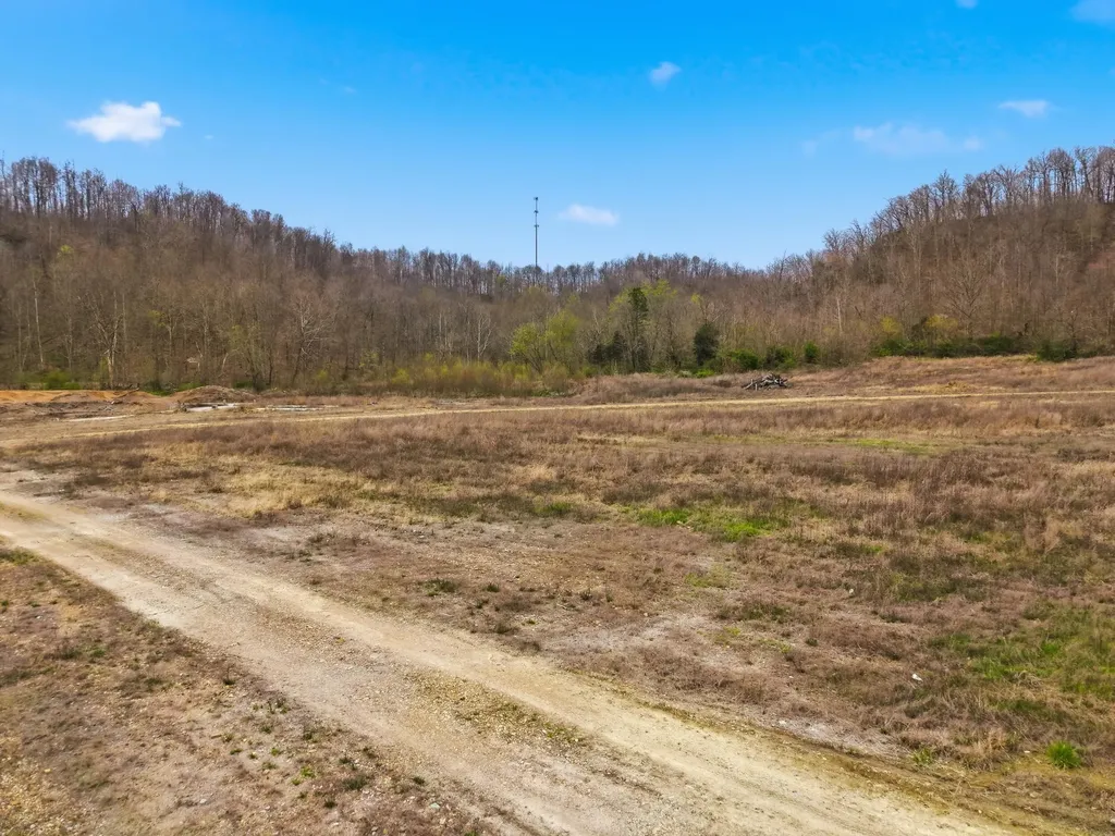 8135 Us-127 Hustonville KY 40437