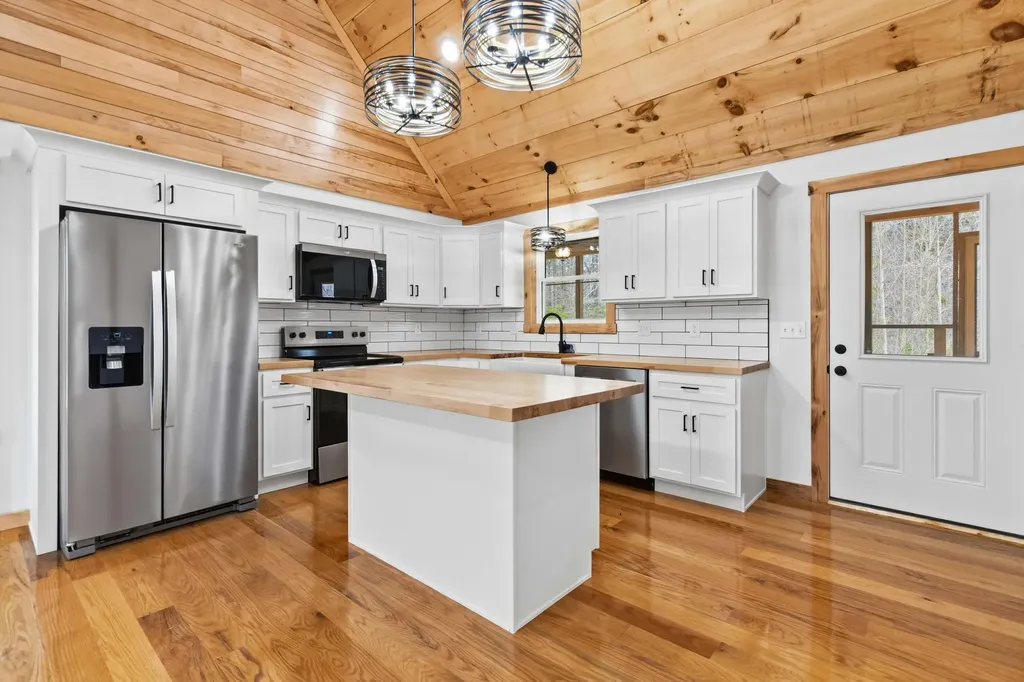 197 Pumpkin Creek Circle Jamestown KY 42629