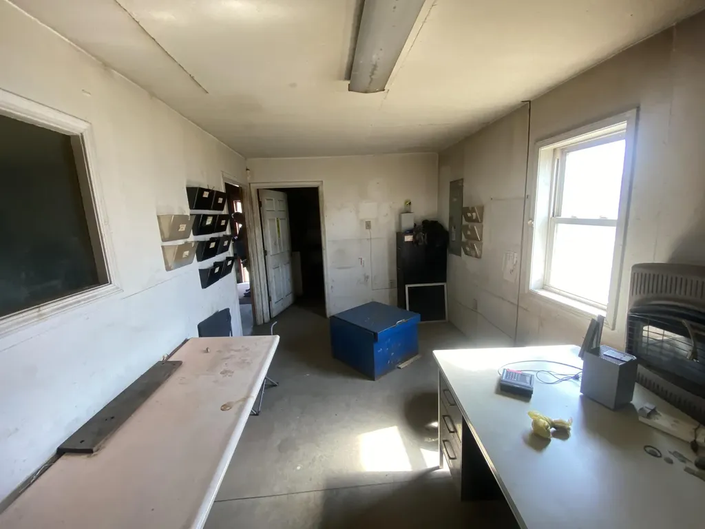 698 State Highway 1383 Russell Springs KY 42642