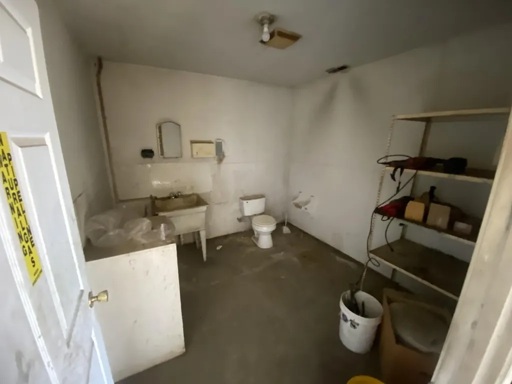 698 State Highway 1383 Russell Springs KY 42642