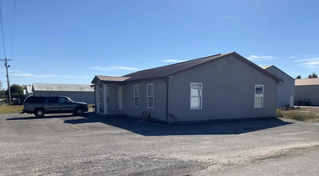 698 State Highway 1383 Russell Springs KY 42642