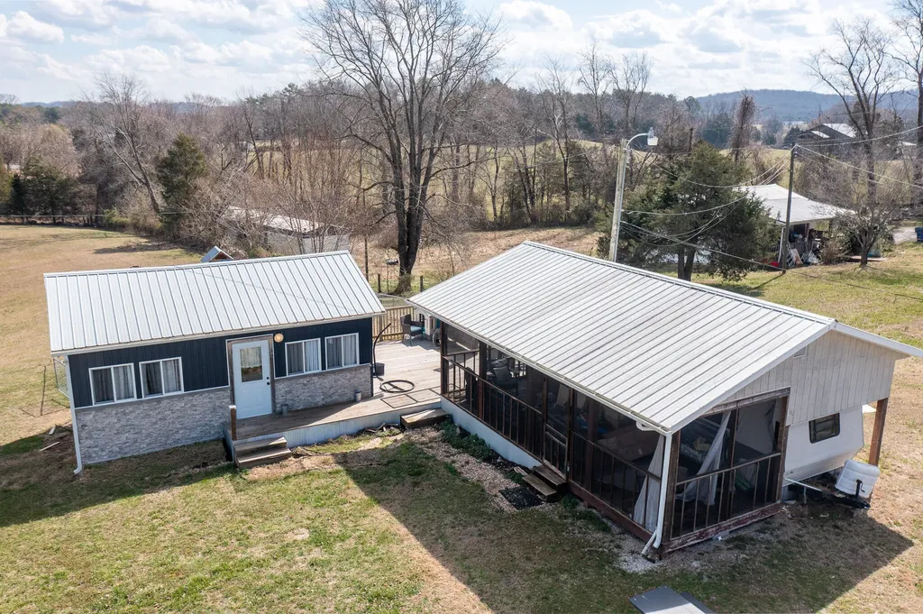 110 Old Bronston School Road Bronston KY 42518