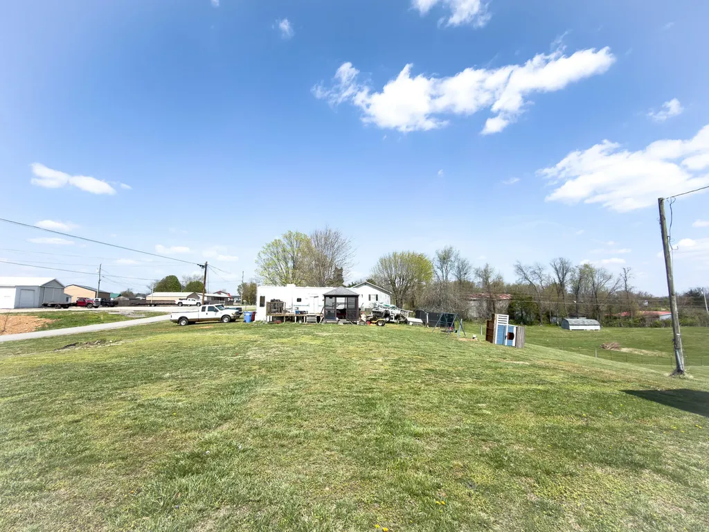 110 Old Bronston School Road Bronston KY 42518
