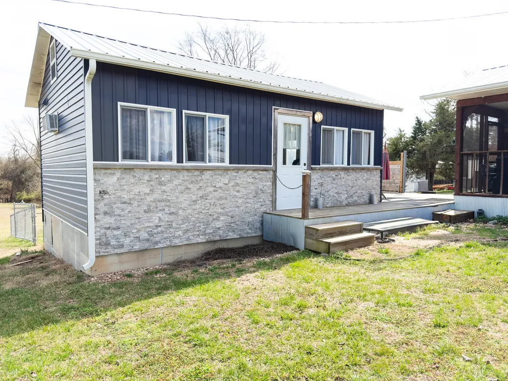 110 Old Bronston School Road Bronston KY 42518