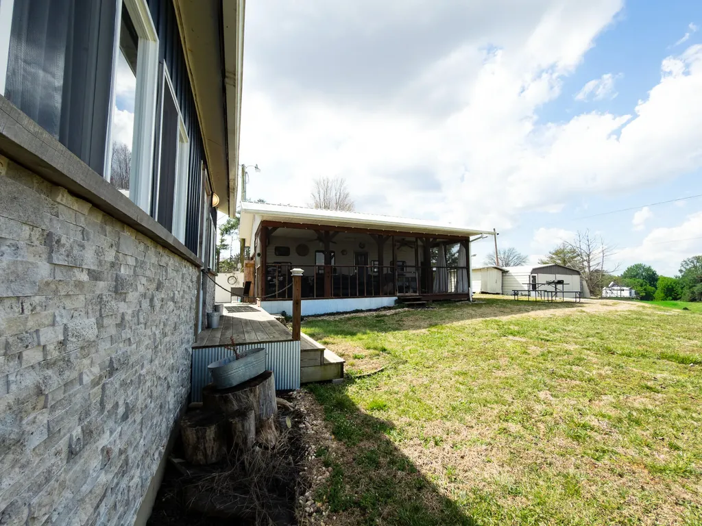 110 Old Bronston School Road Bronston KY 42518