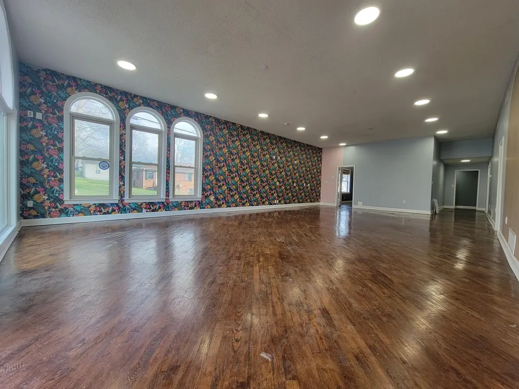 3364 Main Street Stamping Ground KY 40379
