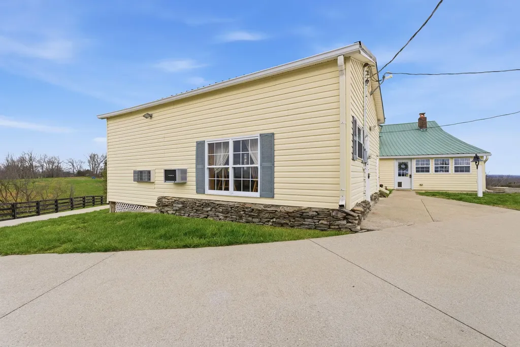 1600 Hickory Grove Road Lawrenceburg KY 40342