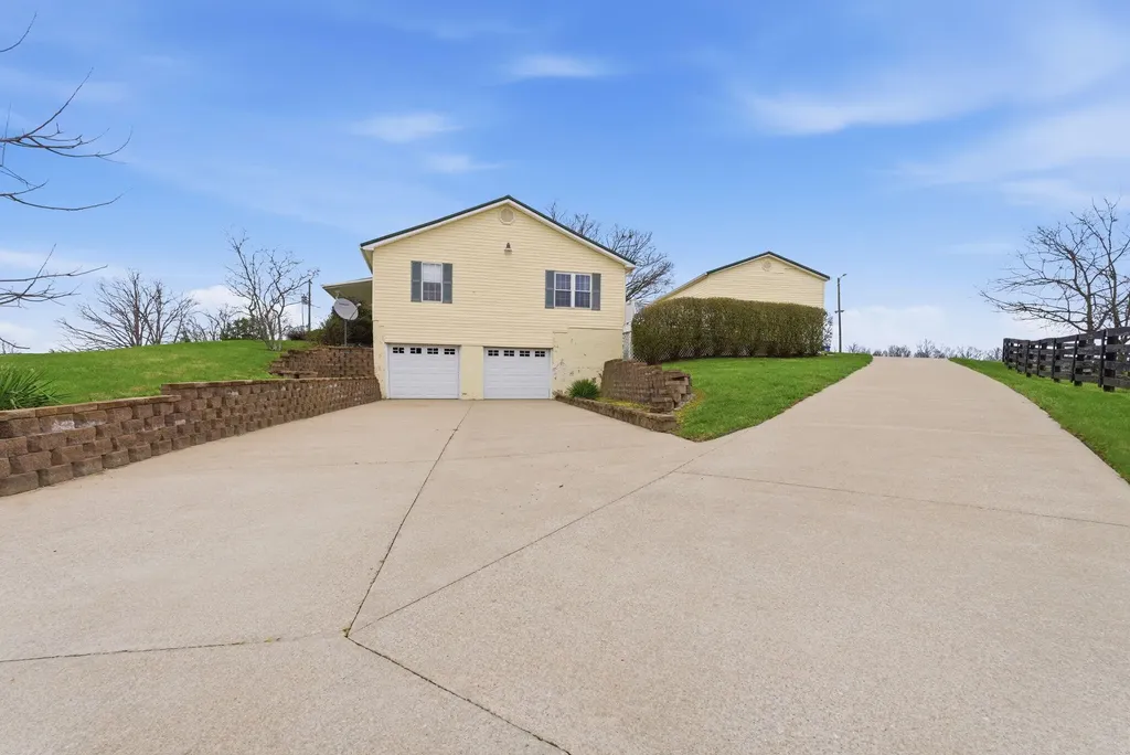 1600 Hickory Grove Road Lawrenceburg KY 40342