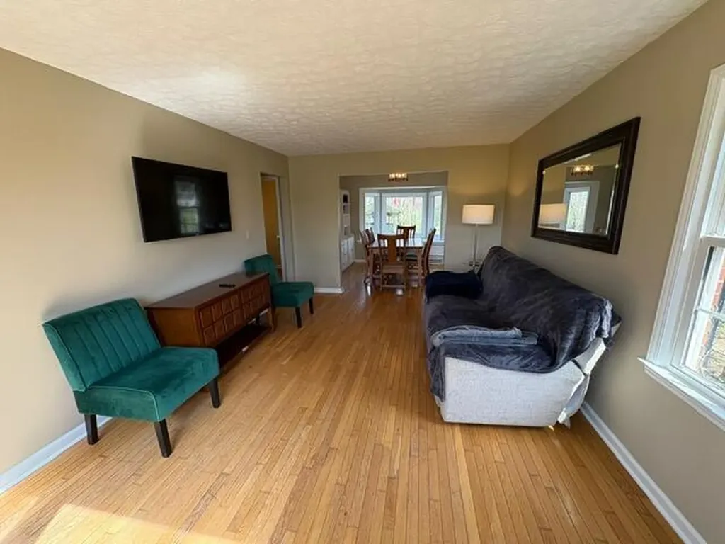 2722 Leestown Road Midway KY 40347