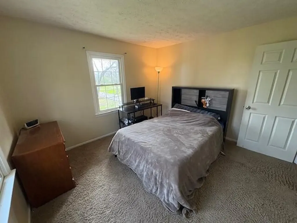 2722 Leestown Road Midway KY 40347