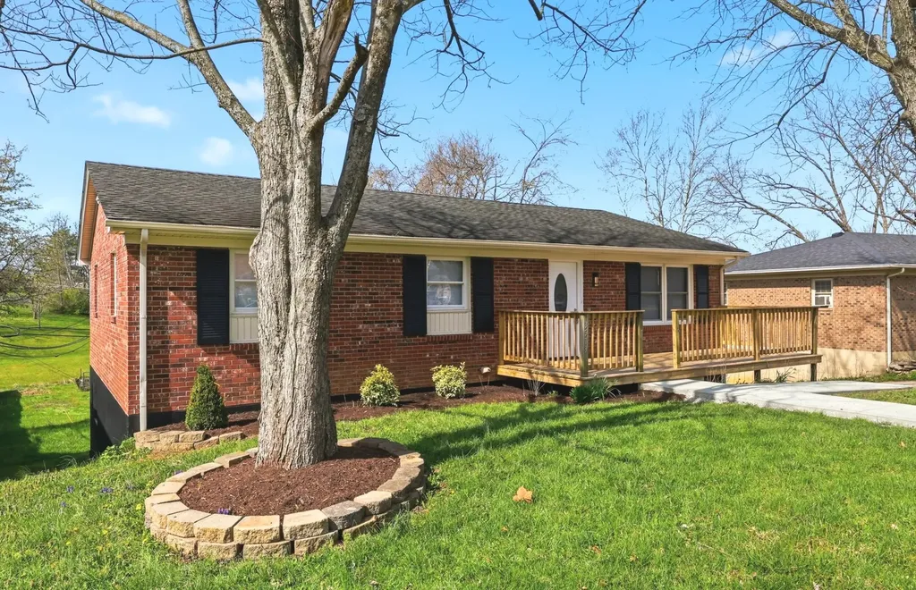 3573 Bold Bidder Drive Lexington KY 40517