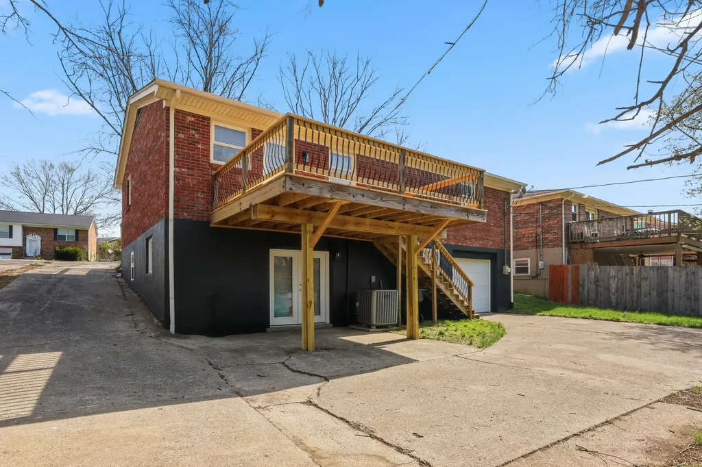 3573 Bold Bidder Drive Lexington KY 40517