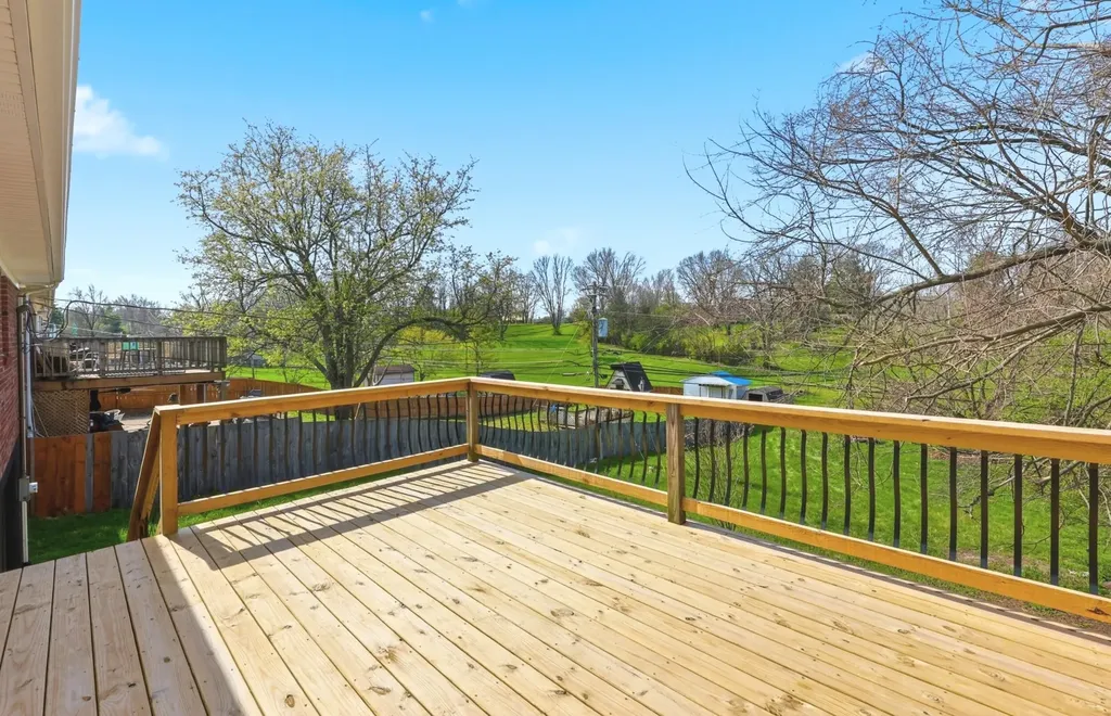 3573 Bold Bidder Drive Lexington KY 40517