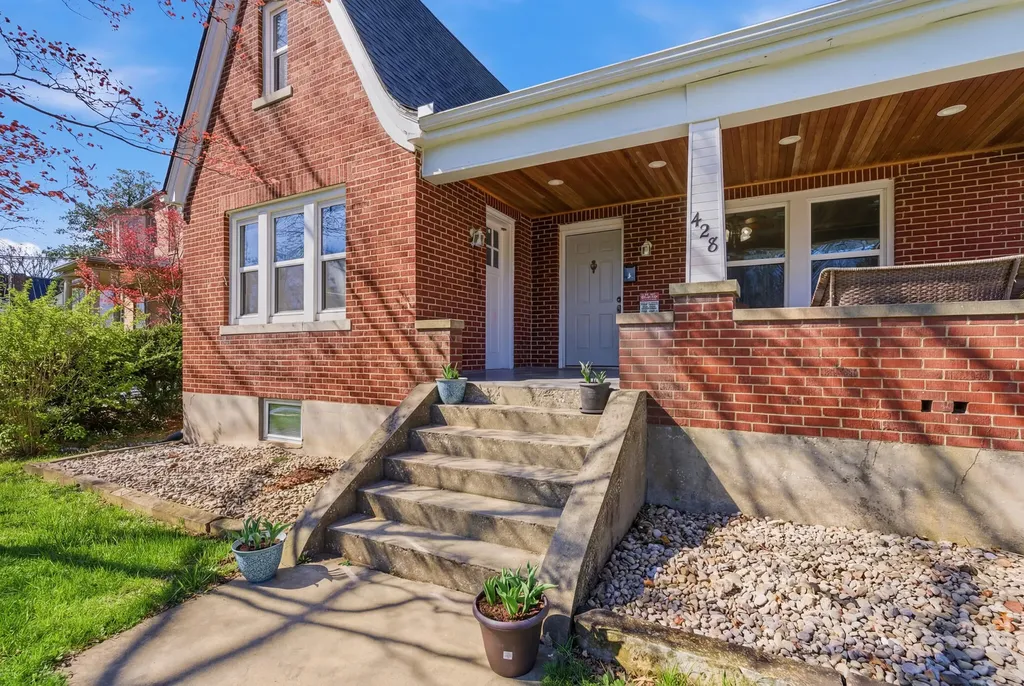 428 N Maysville Street Mt Sterling KY 40353