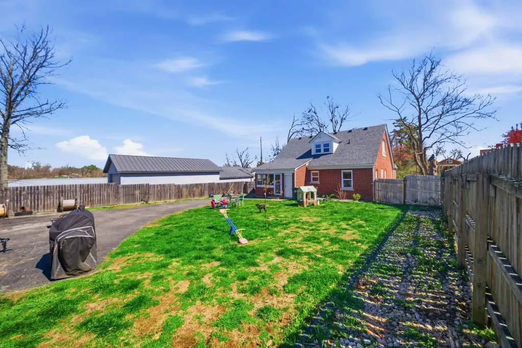 428 N Maysville Street Mt Sterling KY 40353