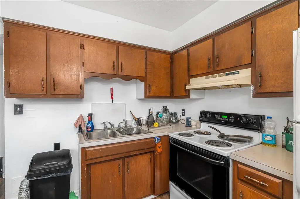 1618 Fox Creek Road Lawrenceburg KY 40342