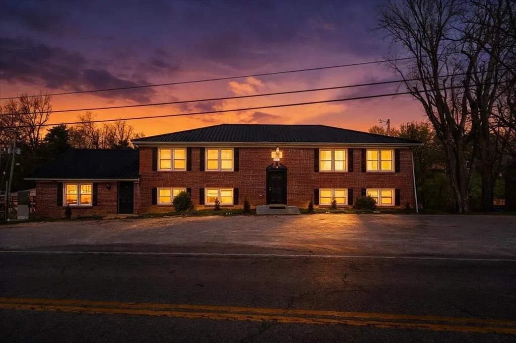 1618 Fox Creek Road Lawrenceburg KY 40342