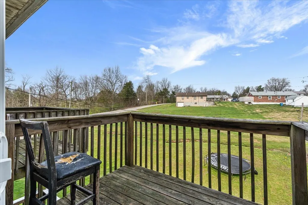 1618 Fox Creek Road Lawrenceburg KY 40342