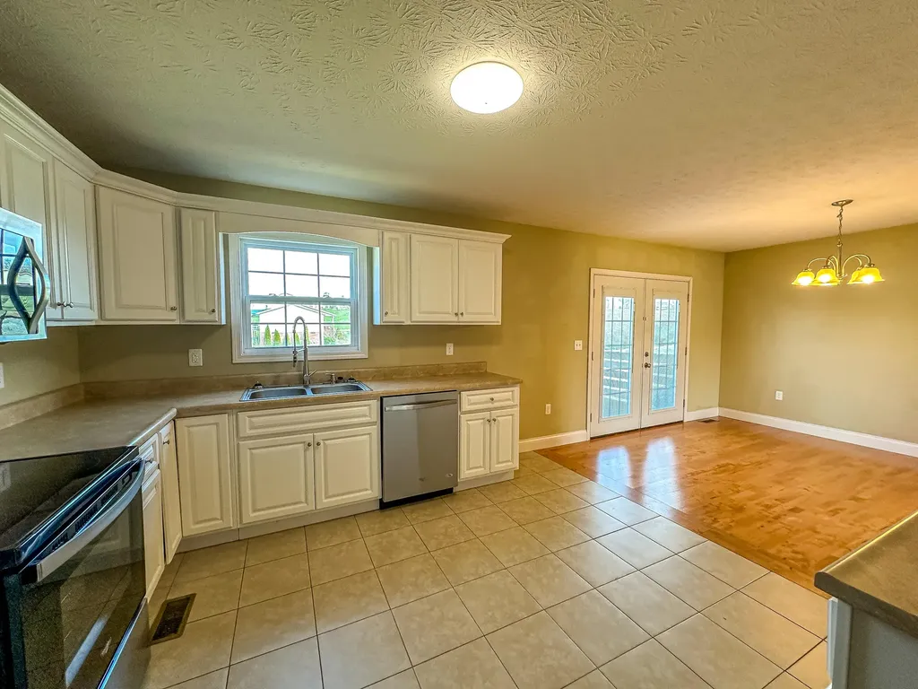 170 Hickory Hill Drive Corbin KY 40701