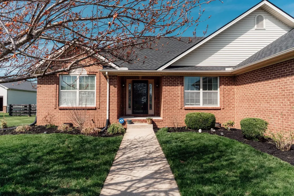 75 Dorton Drive Lancaster KY 40444
