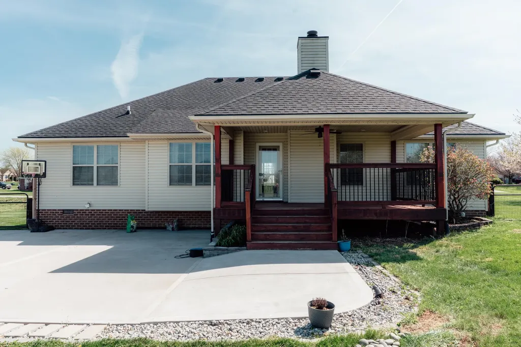 75 Dorton Drive Lancaster KY 40444