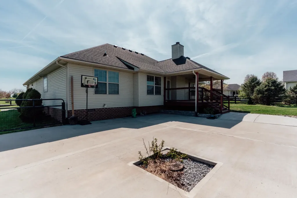 75 Dorton Drive Lancaster KY 40444