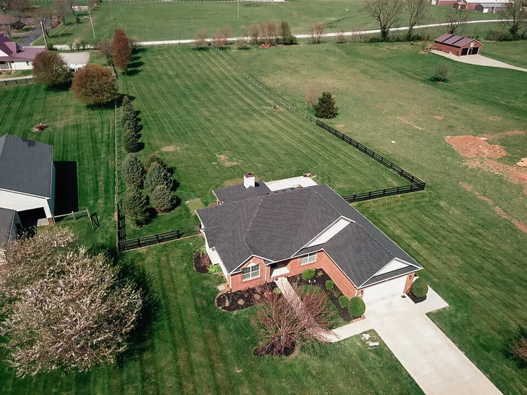 75 Dorton Drive Lancaster KY 40444