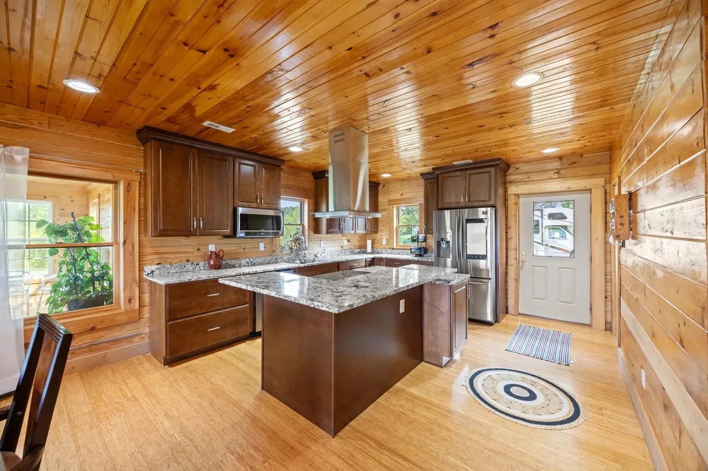 560 Hart Grove Road Owingsville KY 40360