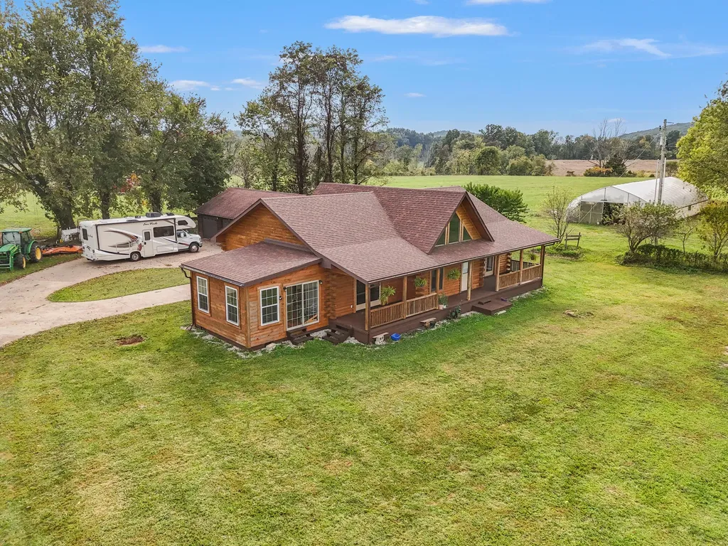 560 Hart Grove Road Owingsville KY 40360