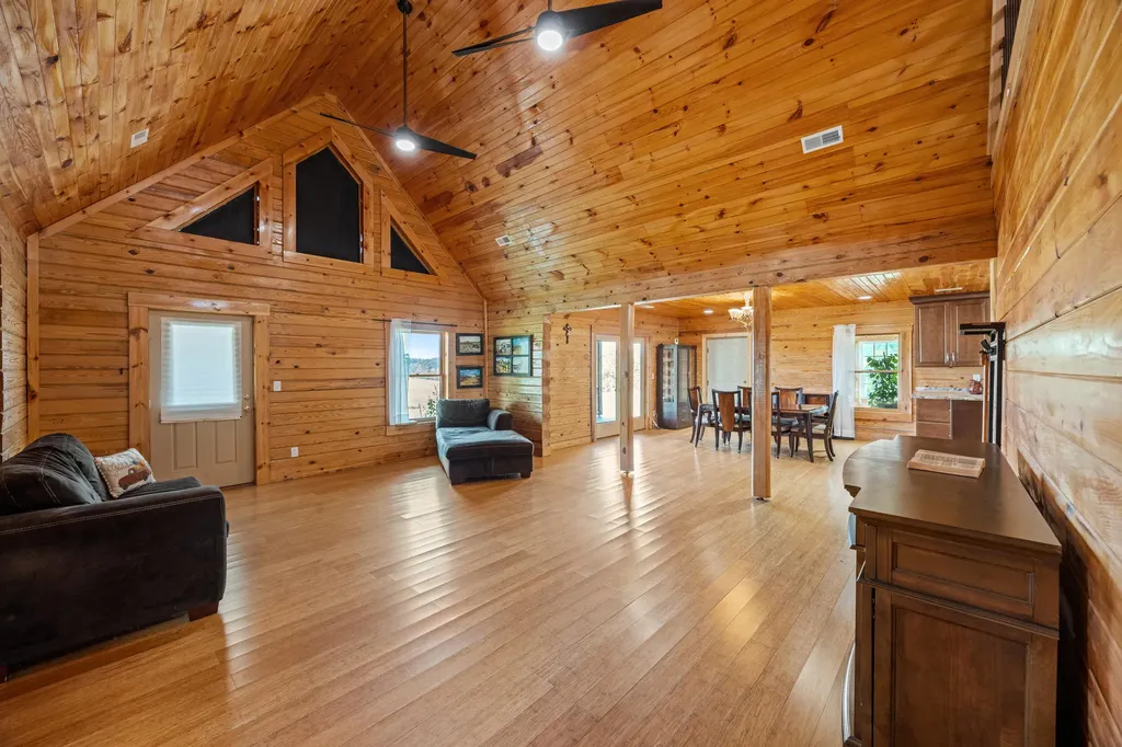 560 Hart Grove Road Owingsville KY 40360