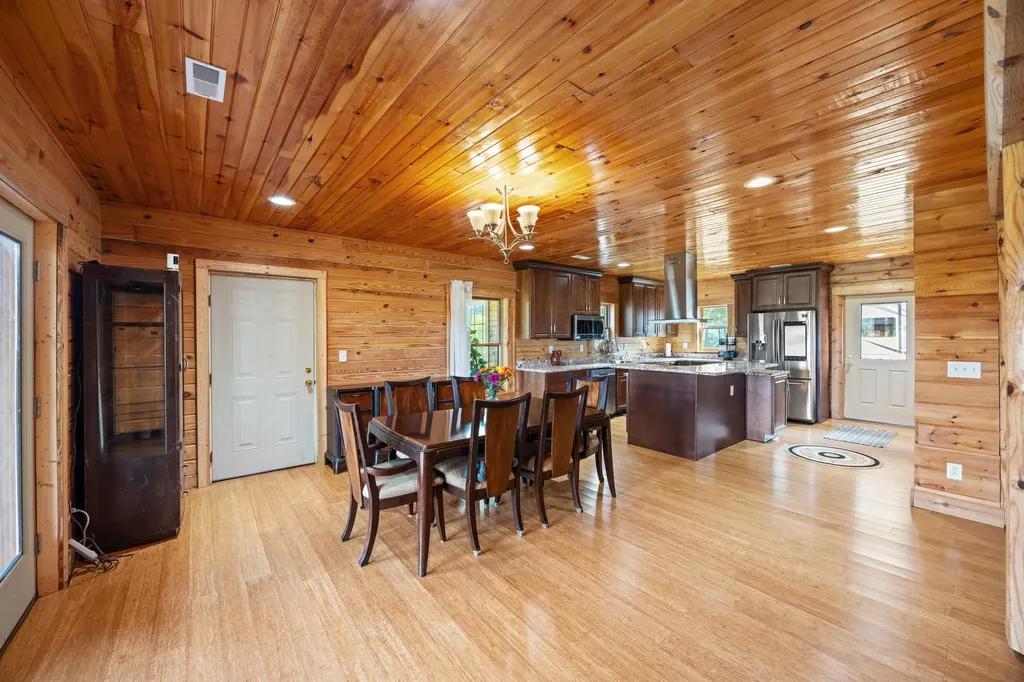 560 Hart Grove Road Owingsville KY 40360