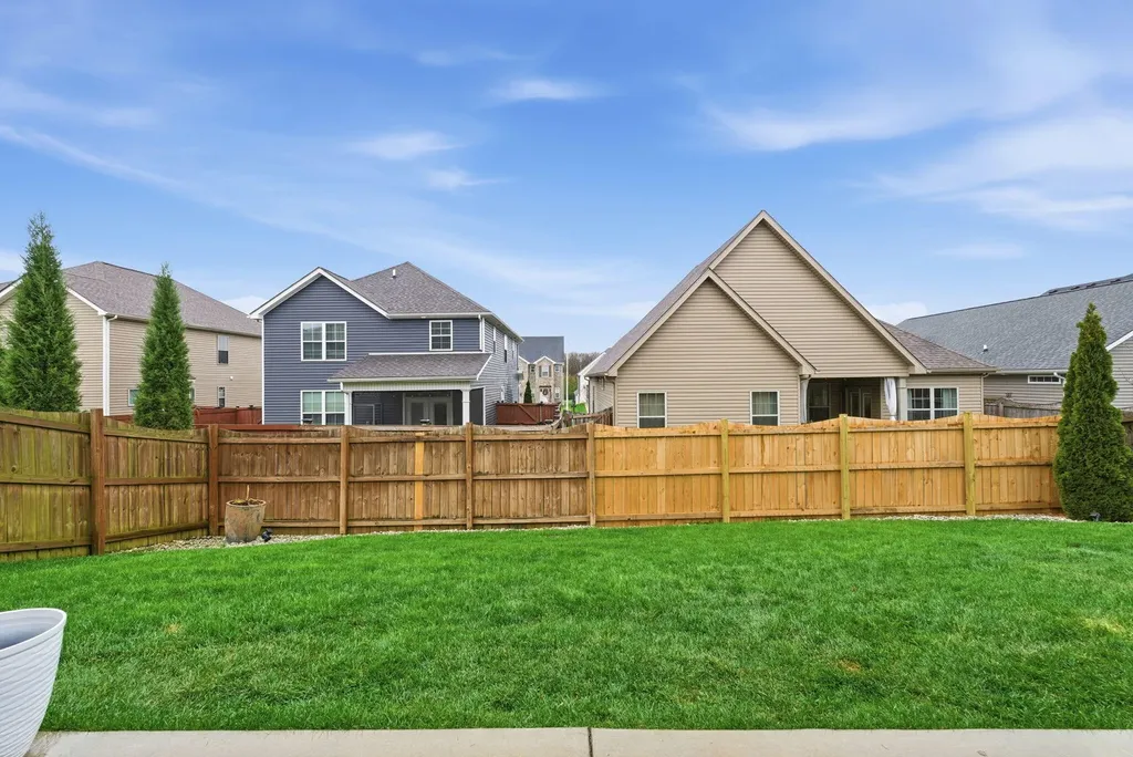 1029 Squirrel Nest Lane Lexington KY 40509