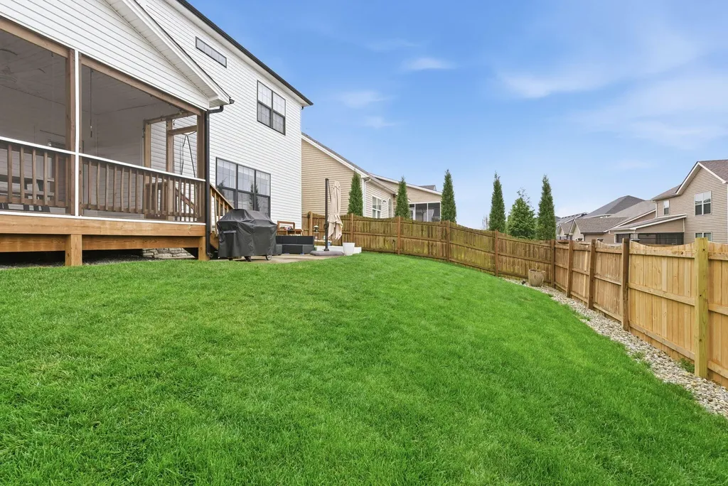 1029 Squirrel Nest Lane Lexington KY 40509