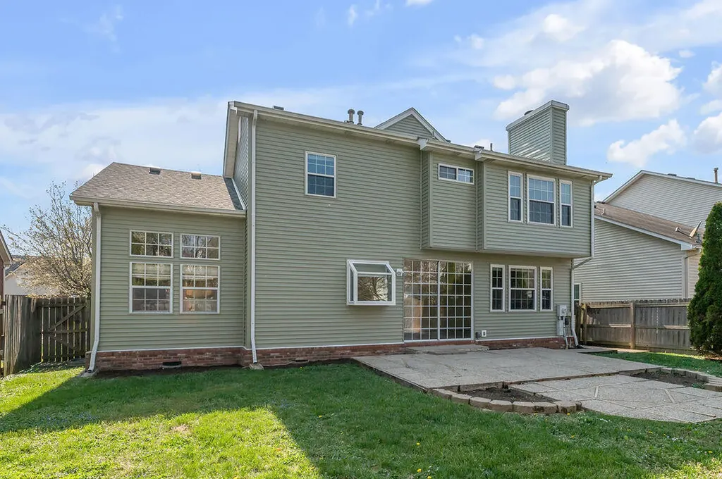 905 Quarter Horse Court Lexington KY 40503